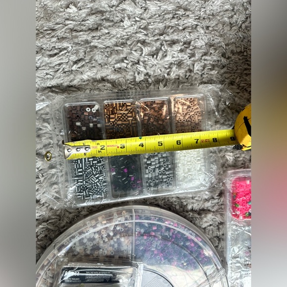 Ultimate melt beads and mixed colors and more - Picture 2 of 12